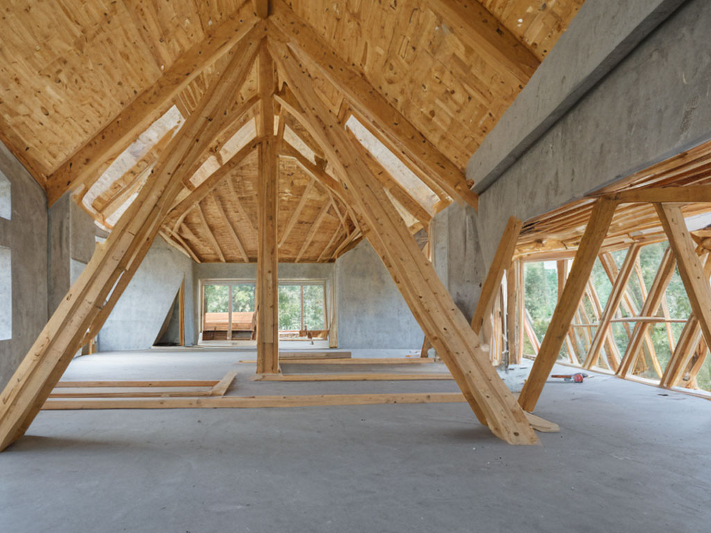 内装/不動産事業